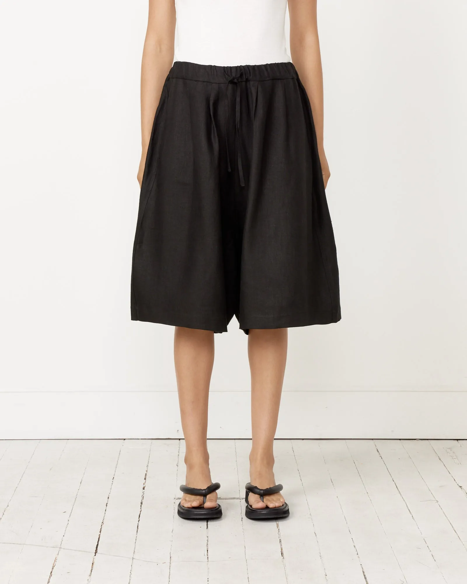 Linen Maxi Bermuda in Black