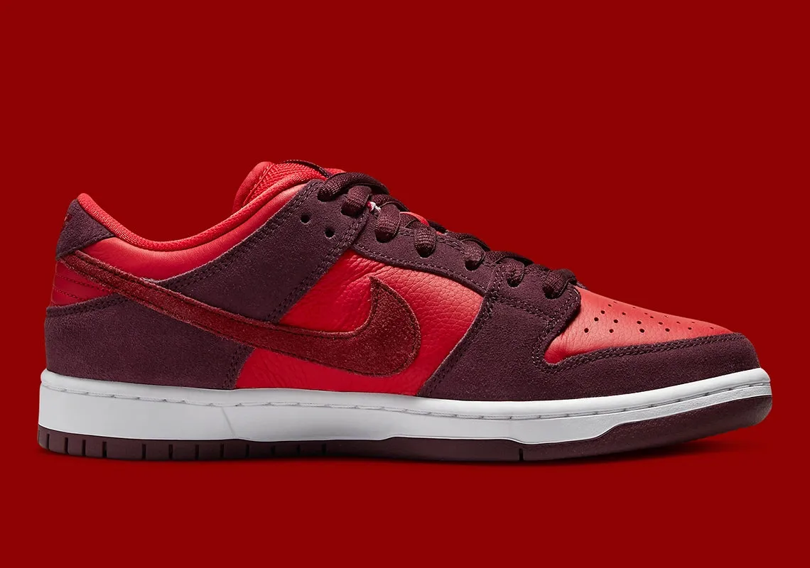 Nike SB Dunk Low Cherry