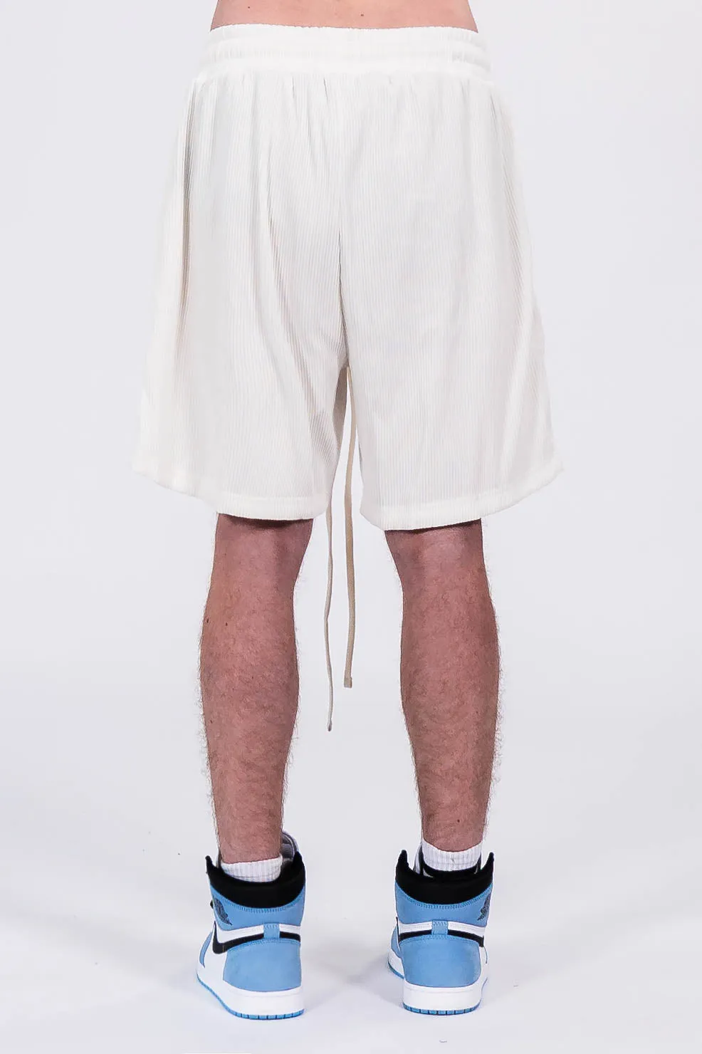 OFF WHITE PLISSEE SHORTS